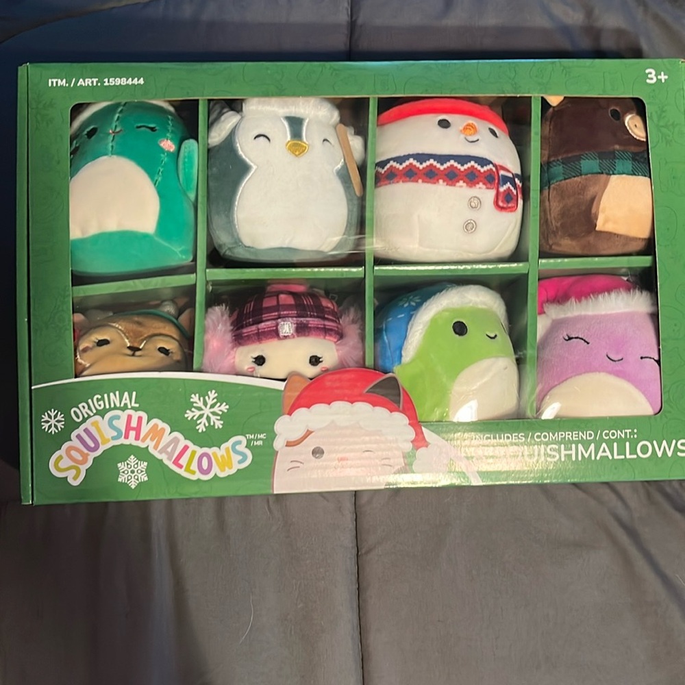 Originals squashmallows 4 in tall each plushies nib
8 in box winterized theme